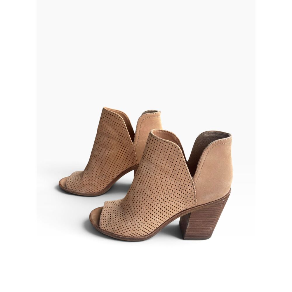 Steve Madden Womens 7.5 Tala Tan Perforated Open Toe Block Heel Booties Sandals